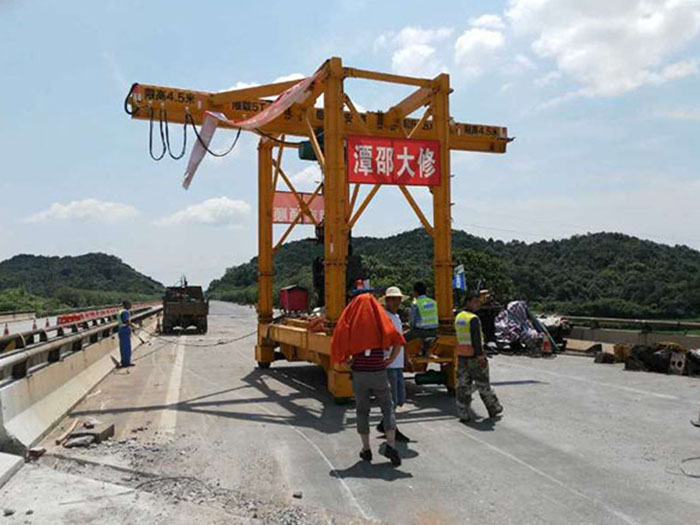 重型模塊智能拆模機(jī)